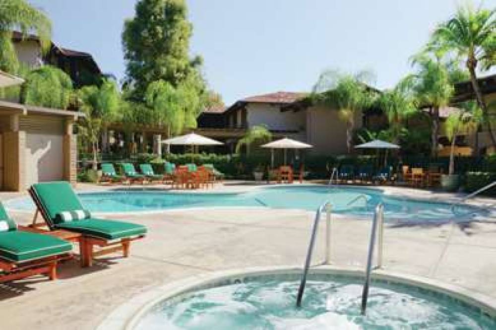 DoubleTree By Hilton Claremont 10
