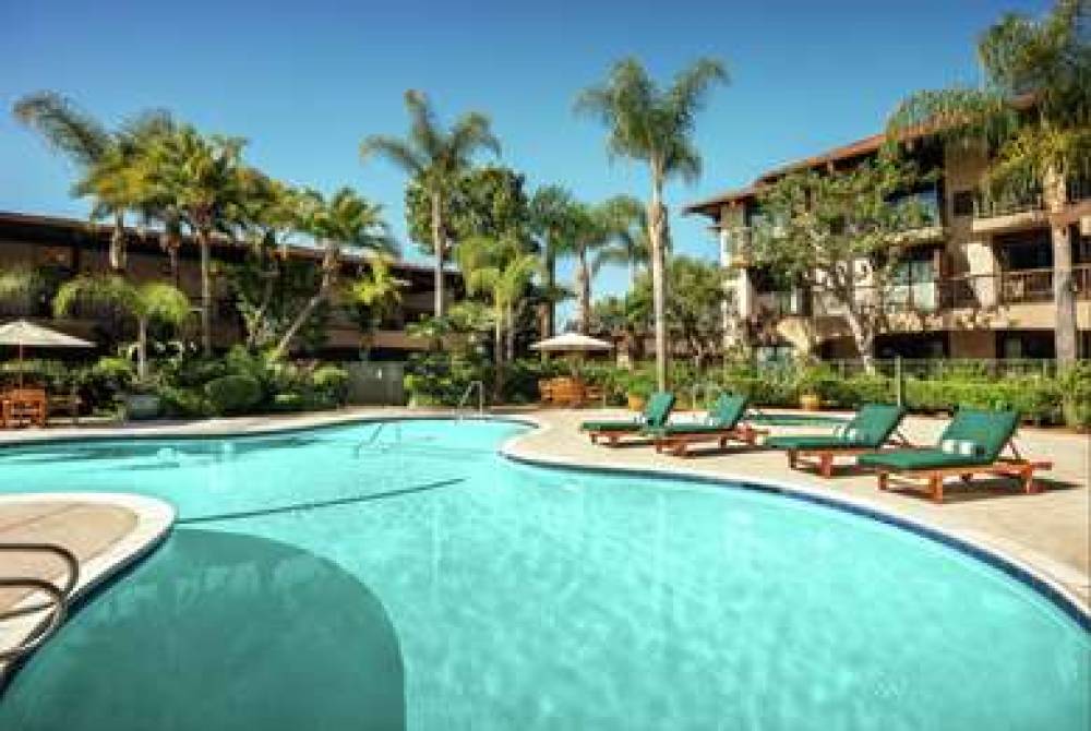 DoubleTree By Hilton Claremont 8