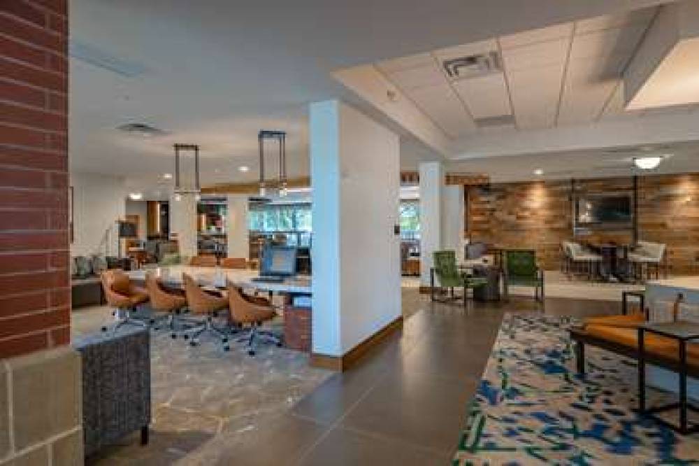 DoubleTree By Hilton Dallas-Farmers Branch, TX 9