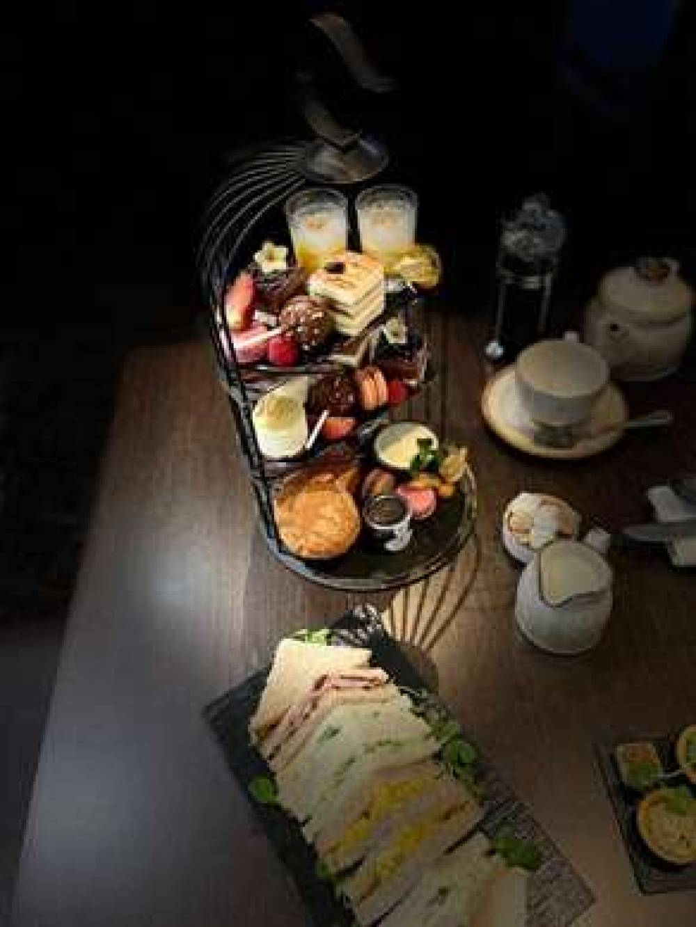 DOUBLETREE BY HILTON DARTFORD BRIDG 6