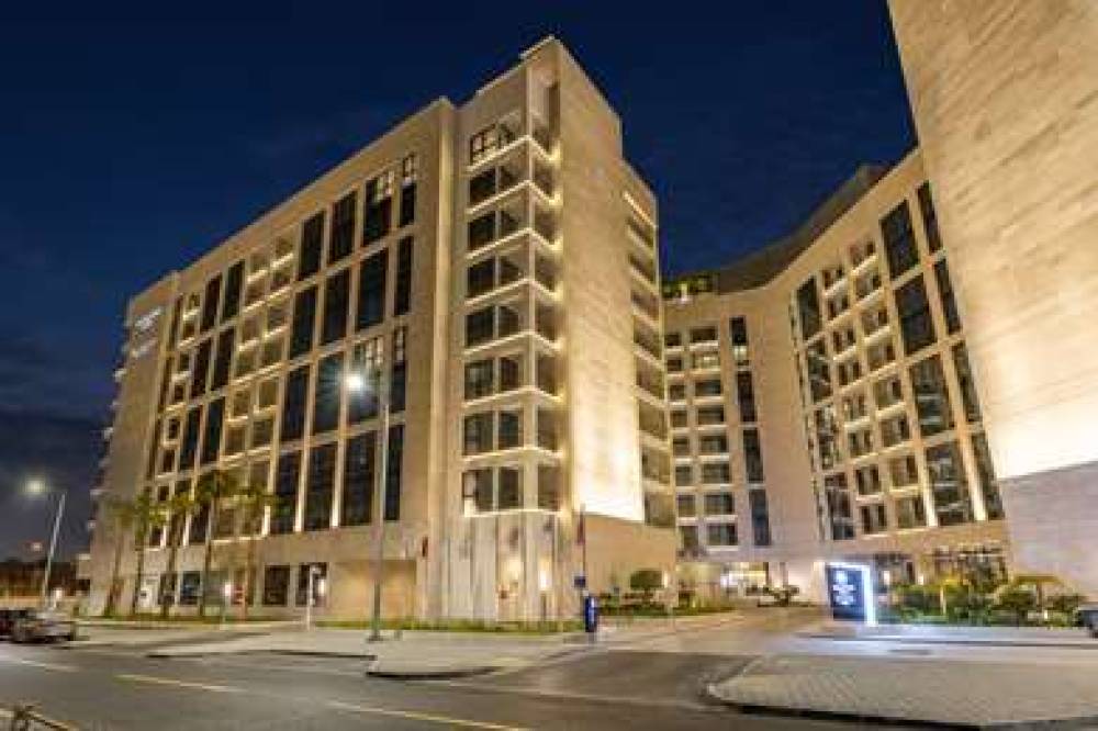 DOUBLETREE BY HILTON DOHA DOWNTOWN 5