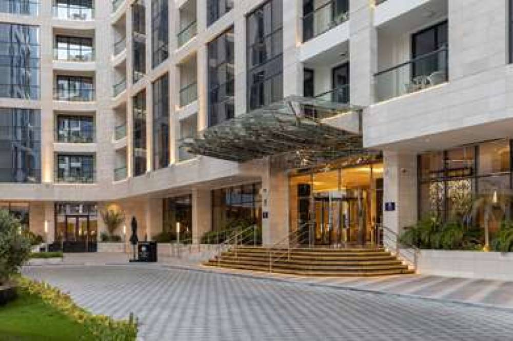 DOUBLETREE BY HILTON DOHA DOWNTOWN 7