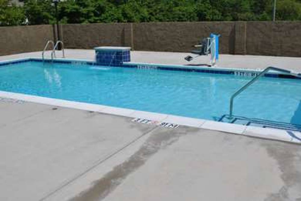 DoubleTree By Hilton Fayetteville 5