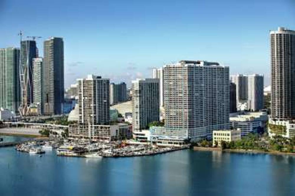 DoubleTree By Hilton Grand Hotel Biscayne Bay 3