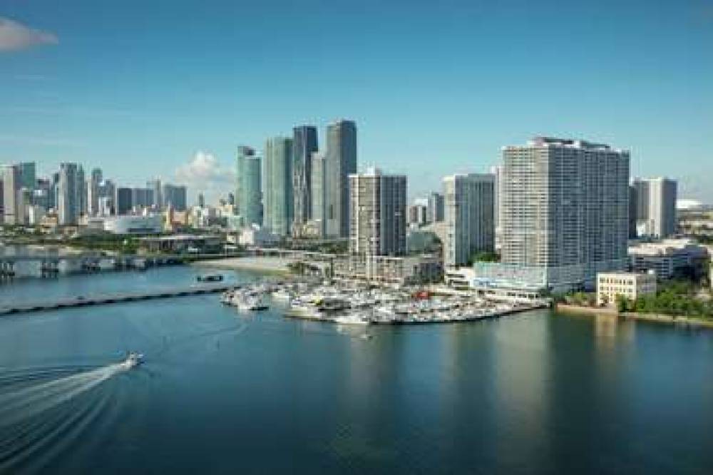 DoubleTree By Hilton Grand Hotel Biscayne Bay 1