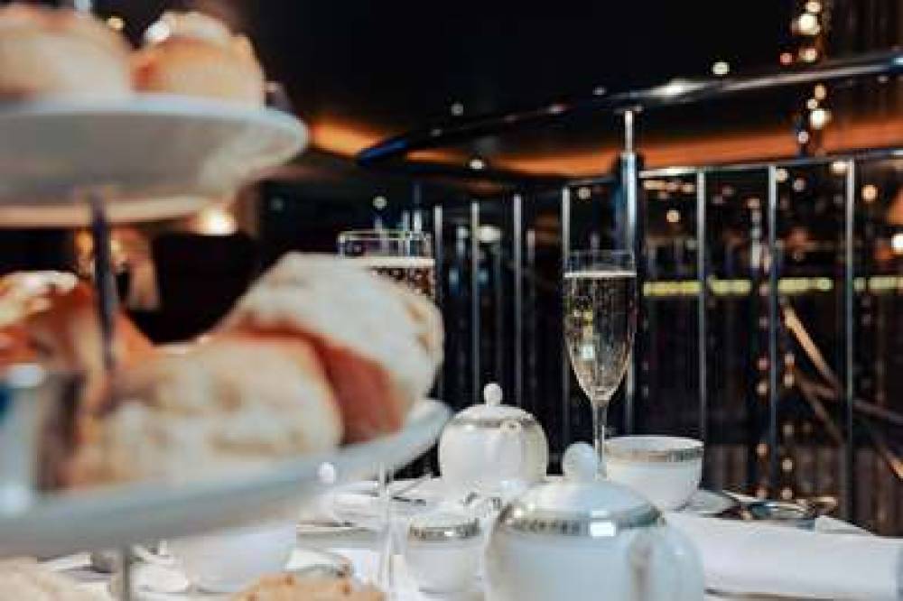 DOUBLETREE BY HILTON GREENWICH 10
