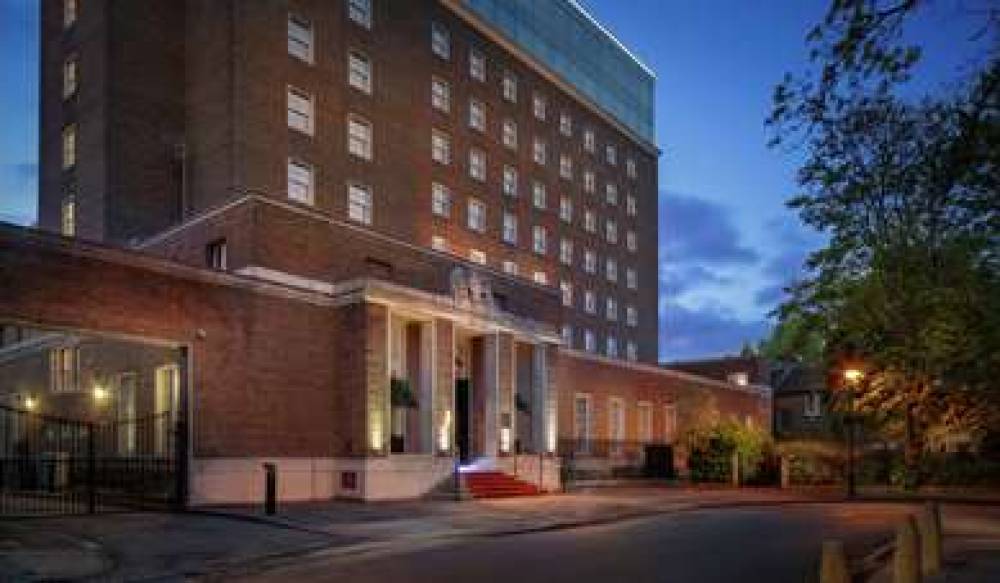 DOUBLETREE BY HILTON GREENWICH 1