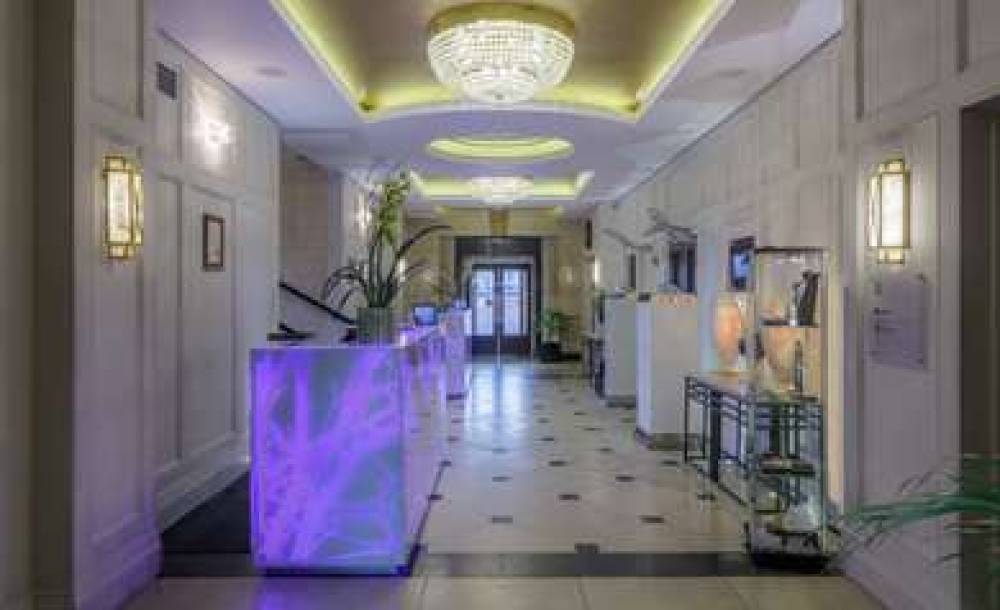 DOUBLETREE BY HILTON GREENWICH 5