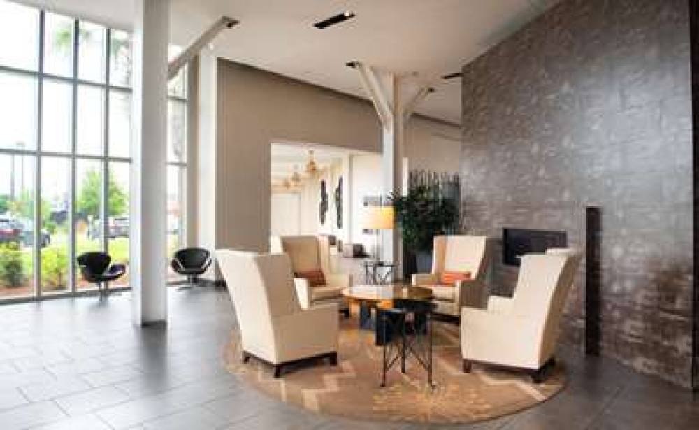 DoubleTree By Hilton Hotel And Suites Charleston  7
