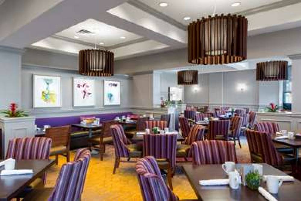 DoubleTree By Hilton Hotel Savannah Historic Dist 10