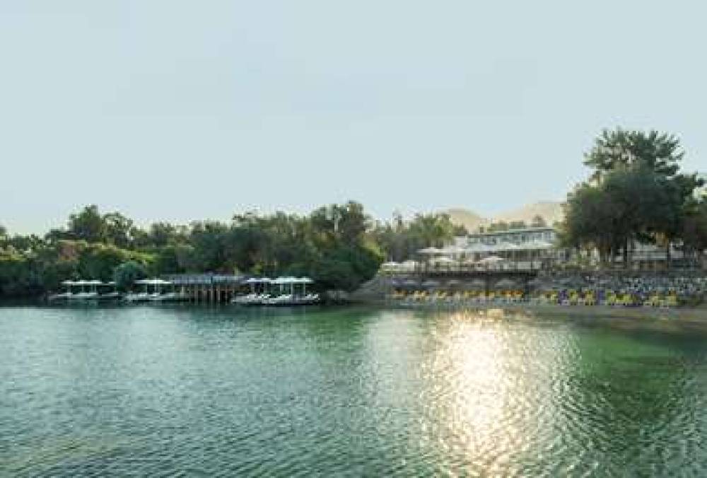 Doubletree By Hilton Isil Club