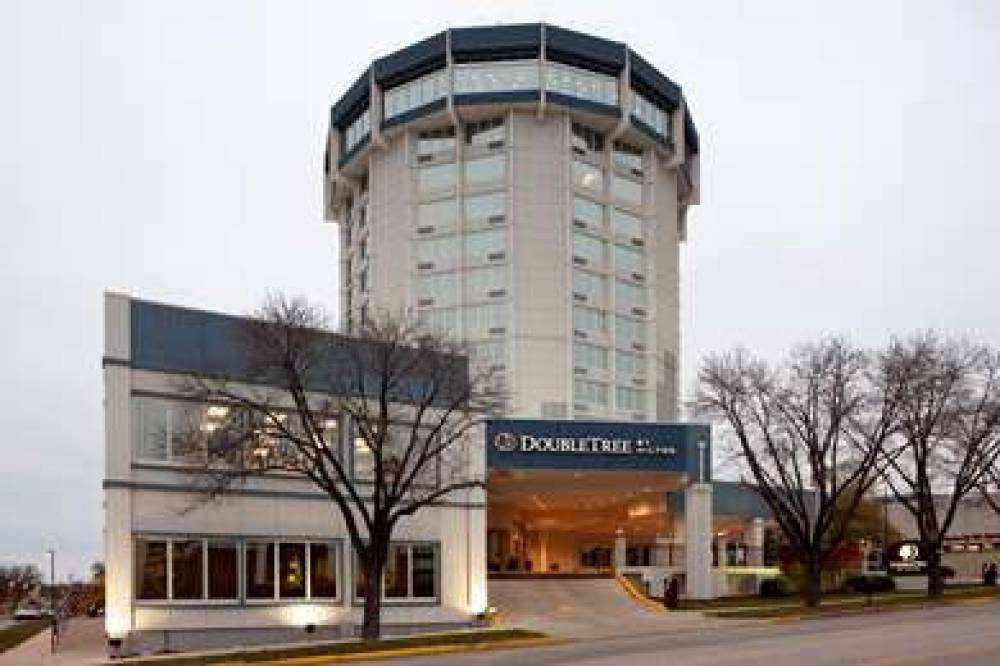 DoubleTree By Hilton Jefferson City 1