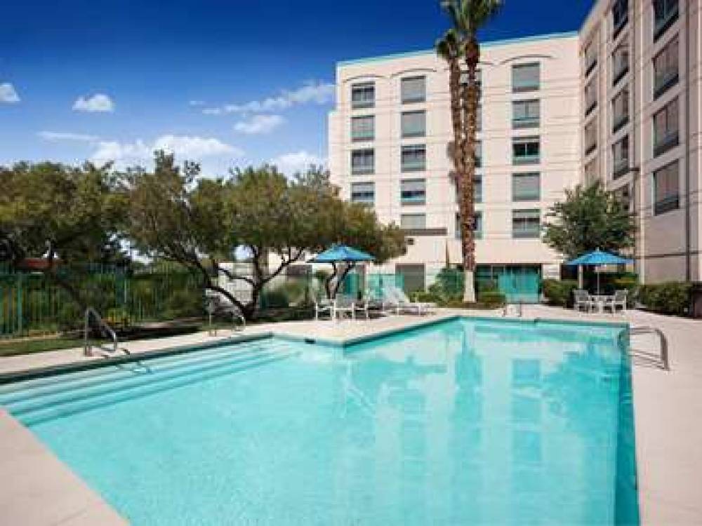 DoubleTree By Hilton Las Vegas Airport 9