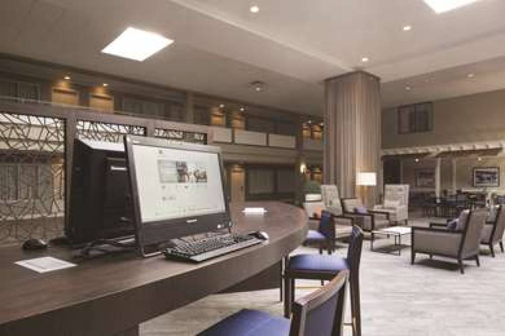 DOUBLETREE BY HILTON LAUREL 4