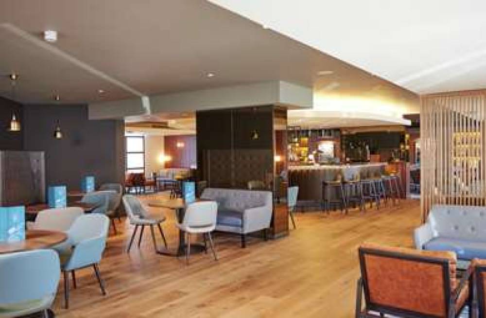 DoubleTree By Hilton London Excel 9