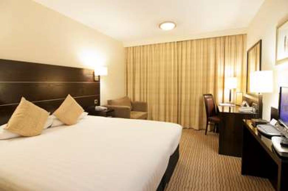 DOUBLETREE BY HILTON LONDON HEATHRO 5