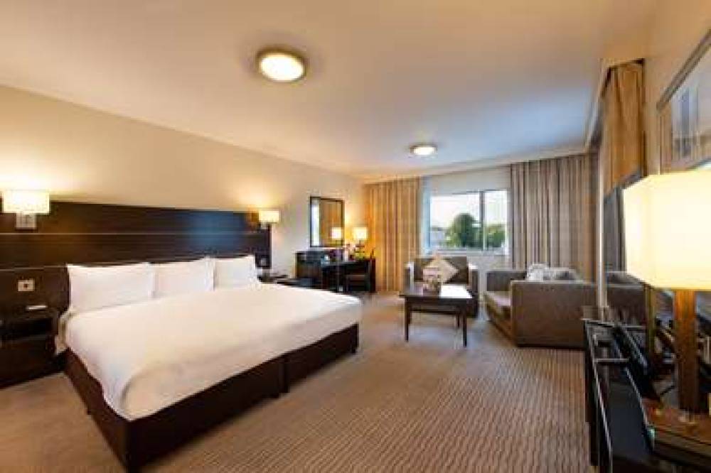 DOUBLETREE BY HILTON LONDON HEATHRO 6