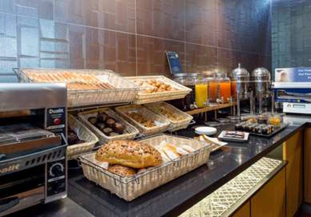 DOUBLETREE BY HILTON LONDON - MARBL 8