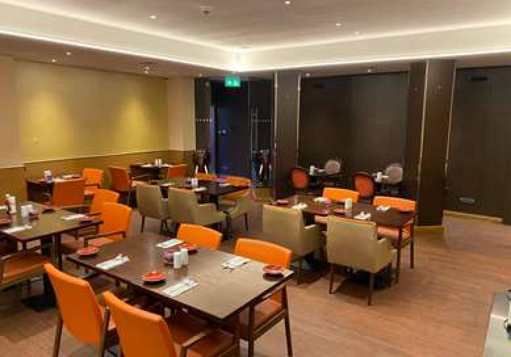 DOUBLETREE BY HILTON LONDON - MARBL 7