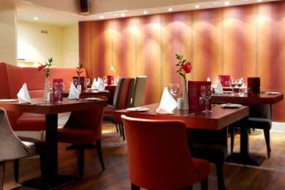 DOUBLETREE BY HILTON LONDON - MARBL 6