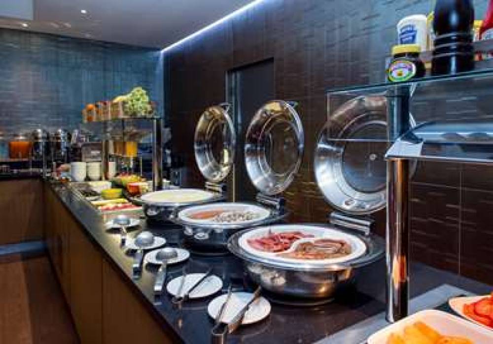 DOUBLETREE BY HILTON LONDON - MARBL 9