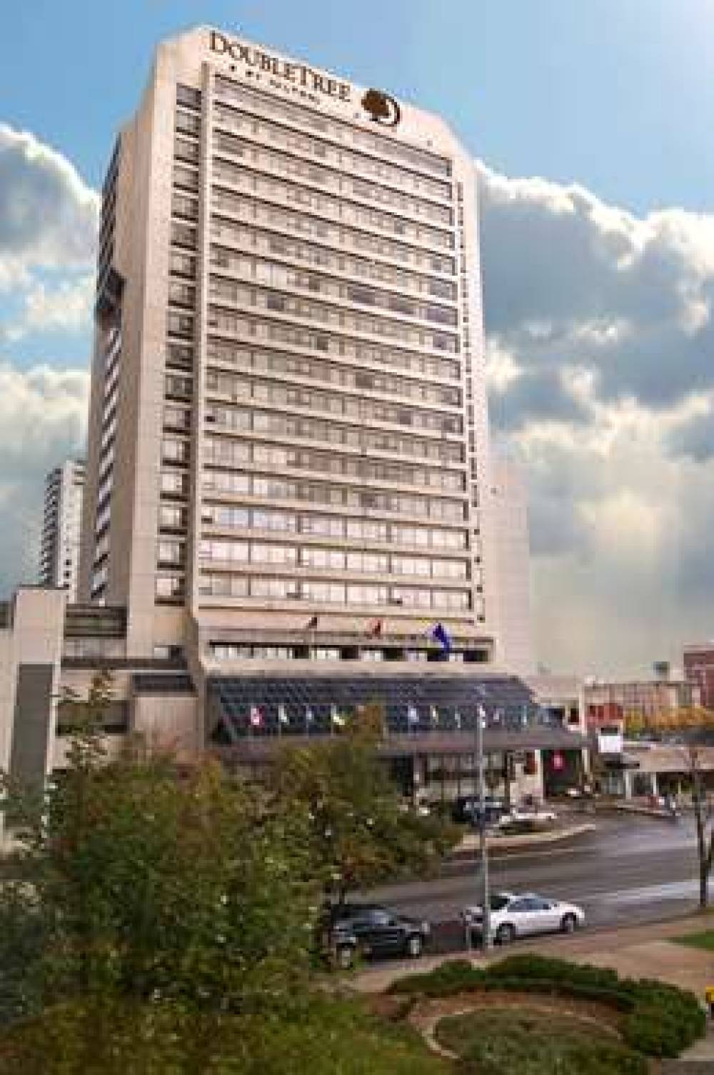 DOUBLETREE BY HILTON LONDON ONTARIO 1