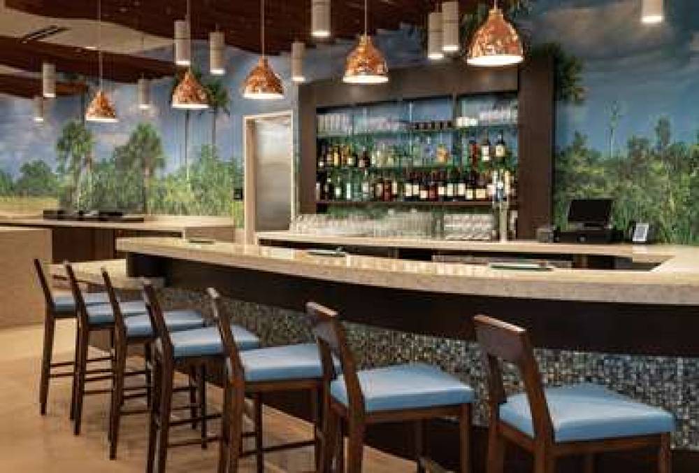 DOUBLETREE BY HILTON MIAMI DORAL 9