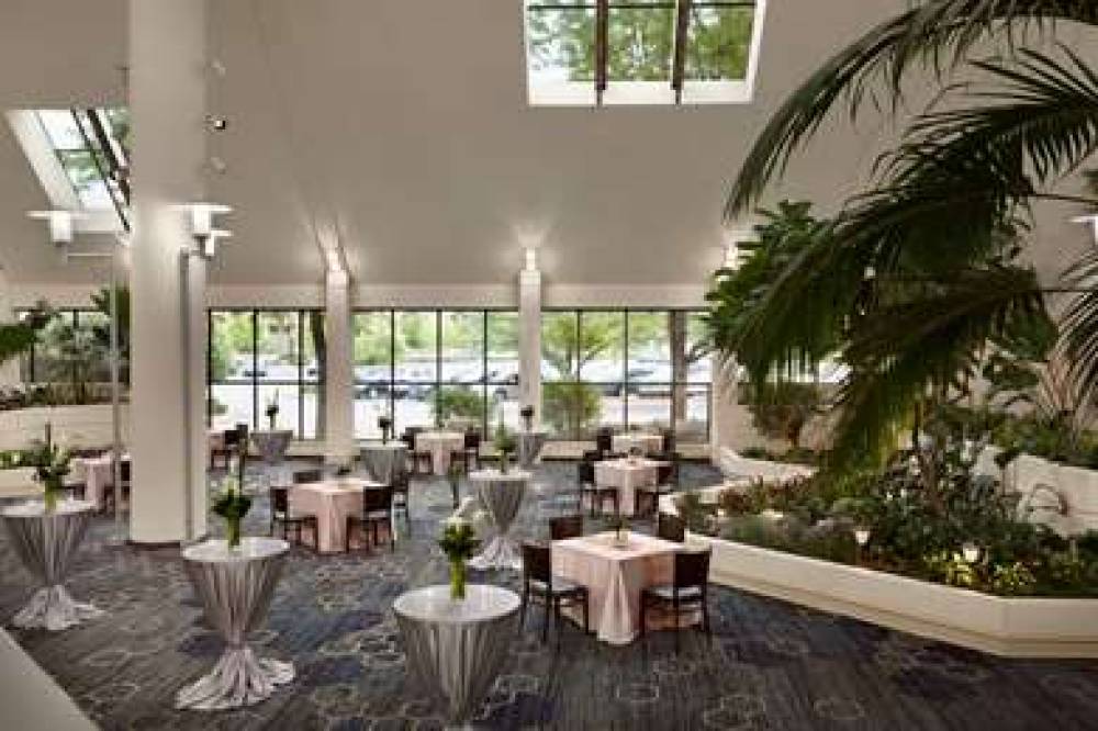 DoubleTree By Hilton Minneapolis-Park Place 4