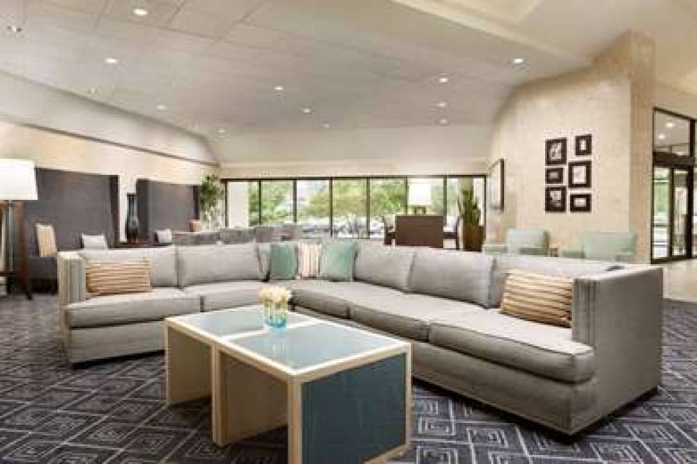 DoubleTree By Hilton Minneapolis-Park Place 7