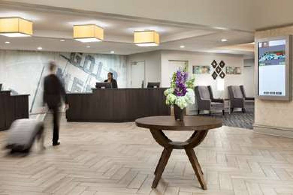 DoubleTree By Hilton Minneapolis-Park Place 5