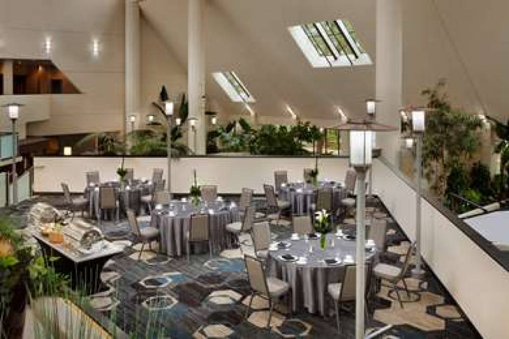 DoubleTree By Hilton Minneapolis-Park Place 6