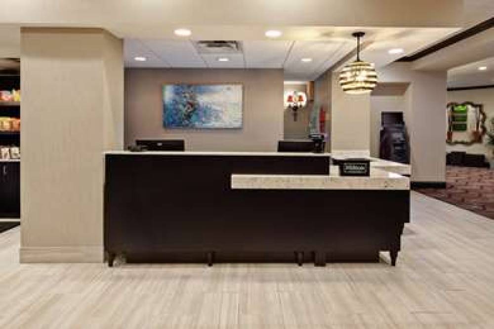 DoubleTree By Hilton New Orleans Airport 5