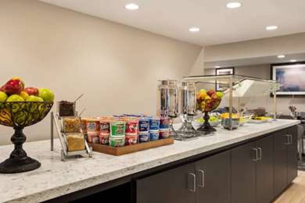 DoubleTree By Hilton New Orleans Airport 8