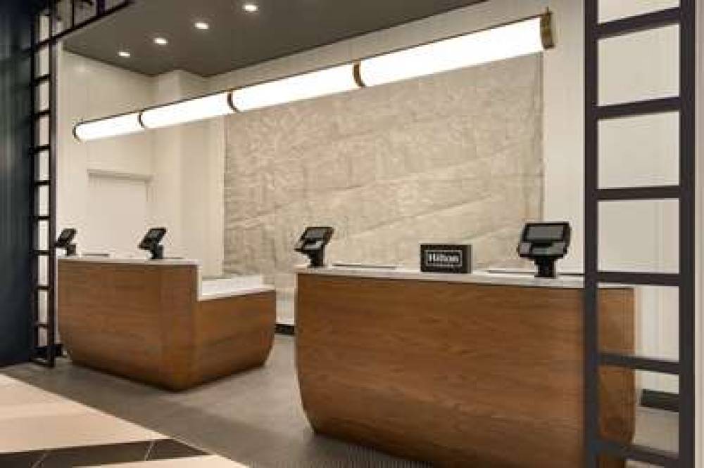 DoubleTree By Hilton New York Downtown 4