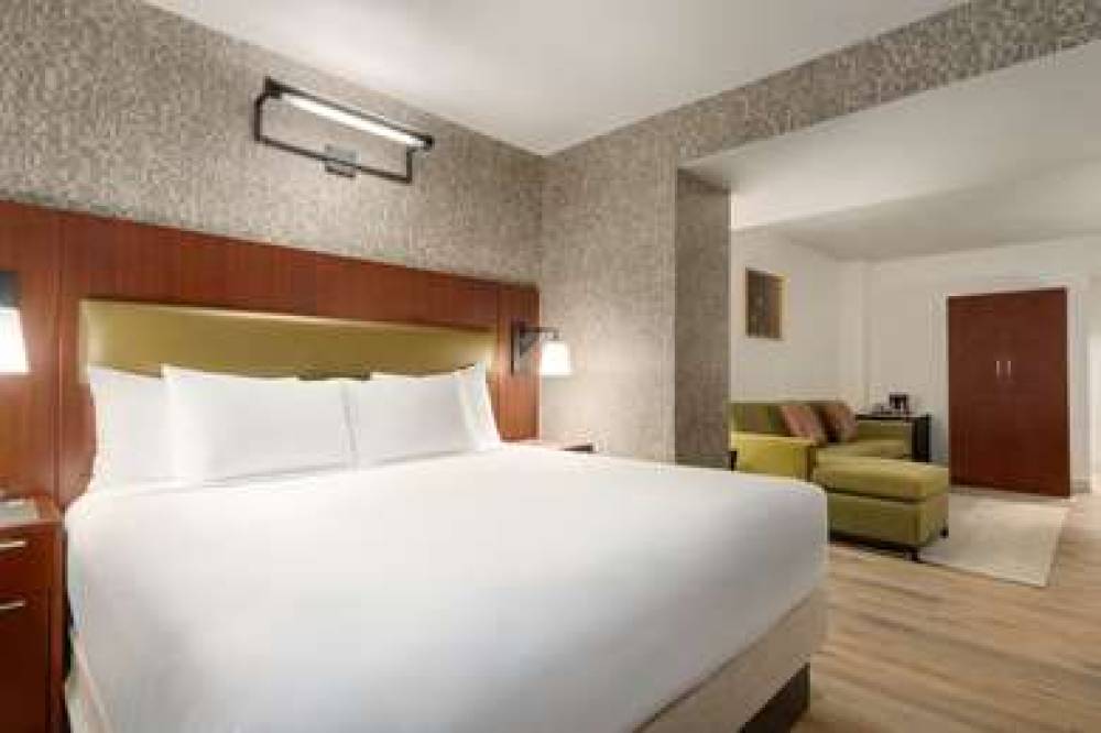 DoubleTree By Hilton New York Downtown 9
