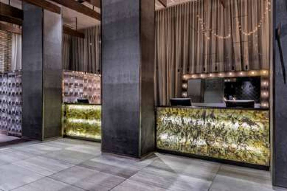 DoubleTree By Hilton New York Times Square West 6