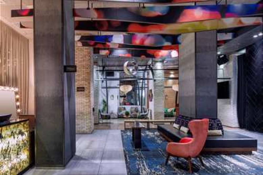 DoubleTree By Hilton New York Times Square West 5