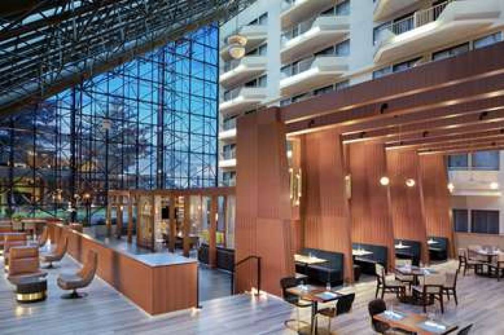 DoubleTree By Hilton Newark Airport 3