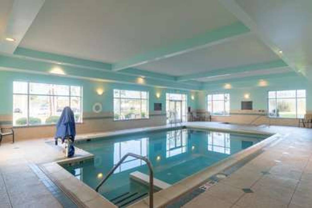 DOUBLETREE BY HILTON NORFOLK AIRPRT 4