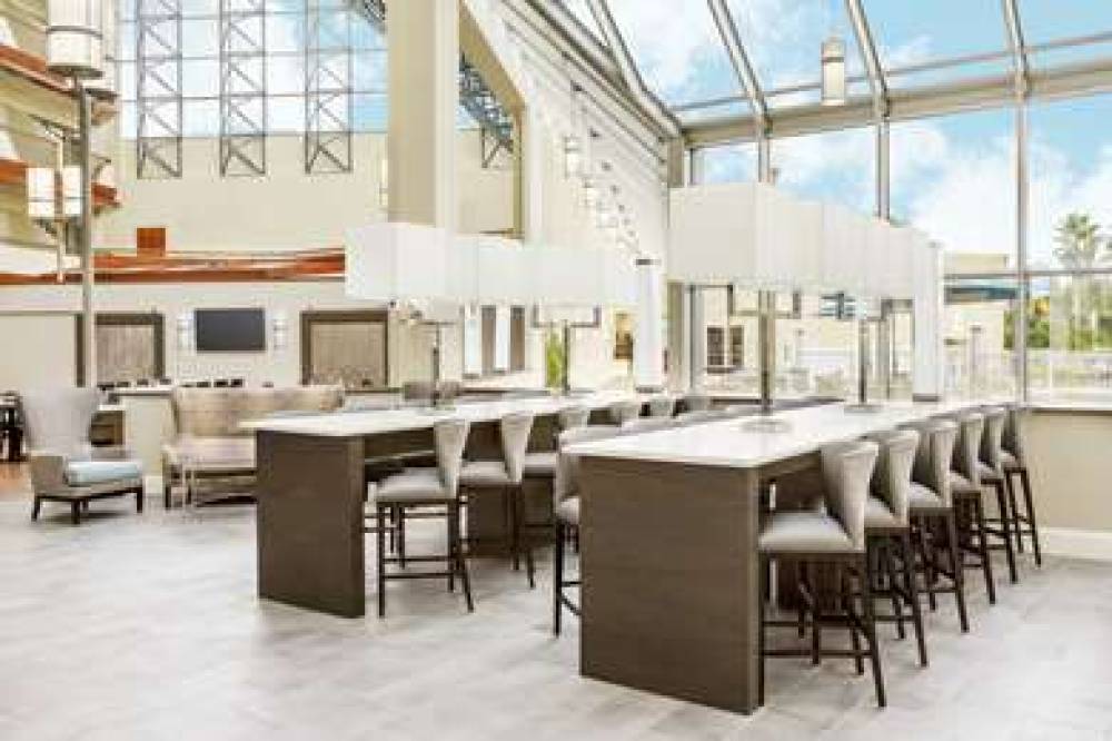DoubleTree By Hilton Orlando Airport 2