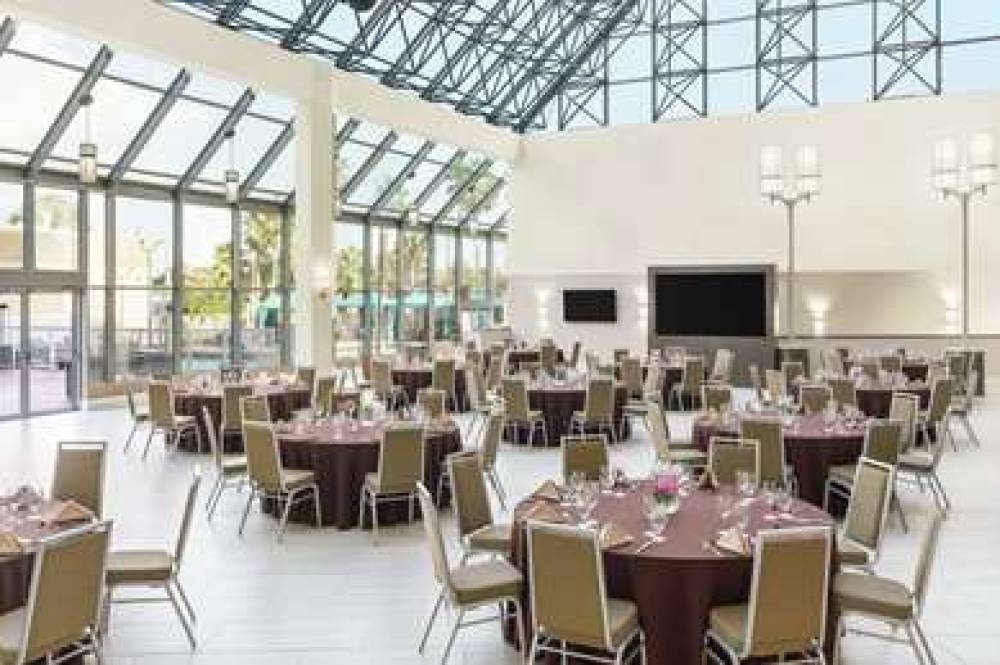 DoubleTree By Hilton Orlando Airport 4