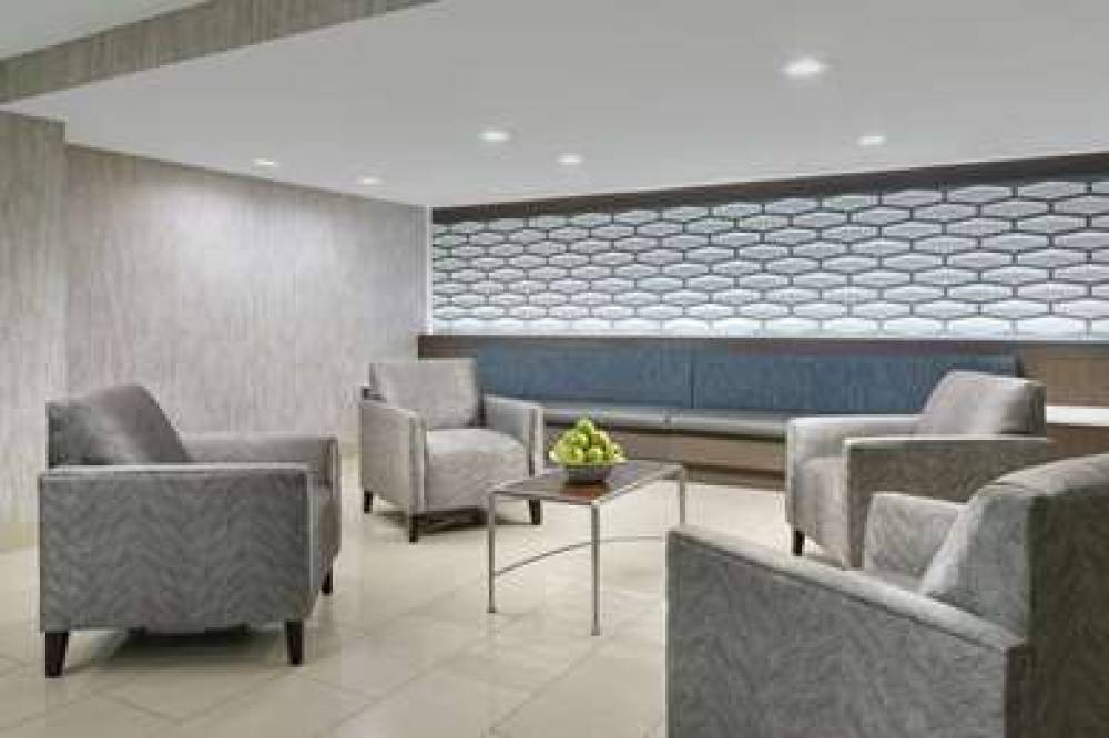 DoubleTree By Hilton Orlando Airport 3