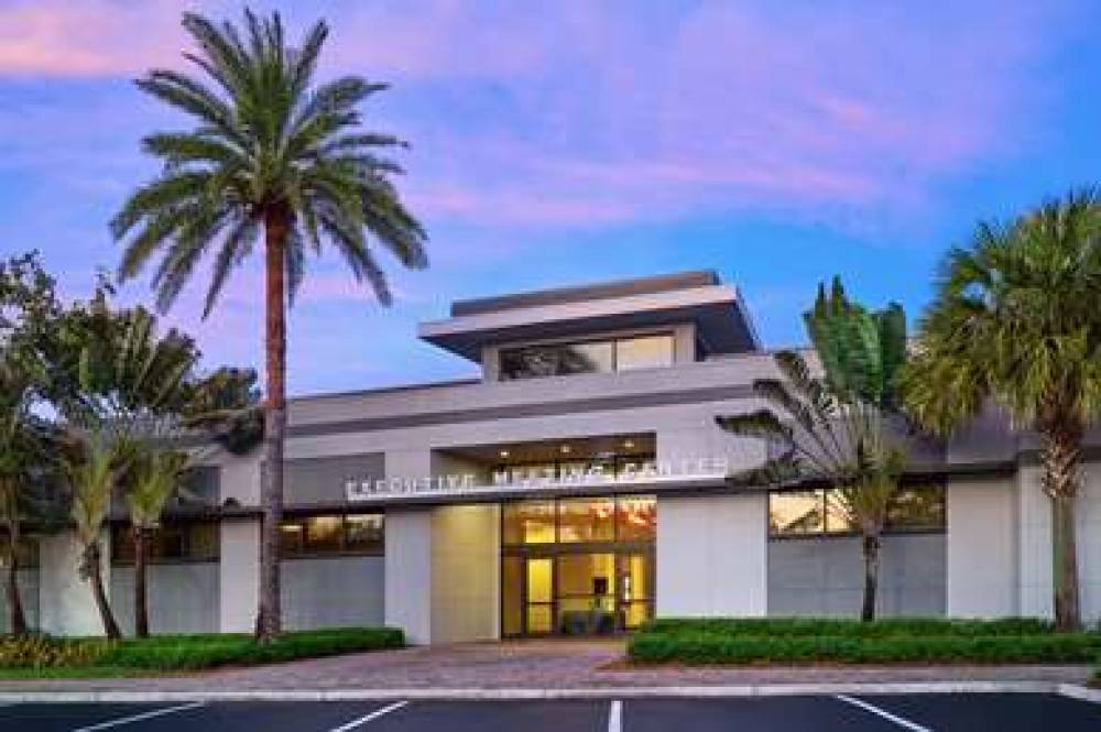 DoubleTree By Hilton Palm Beach Gardens 5