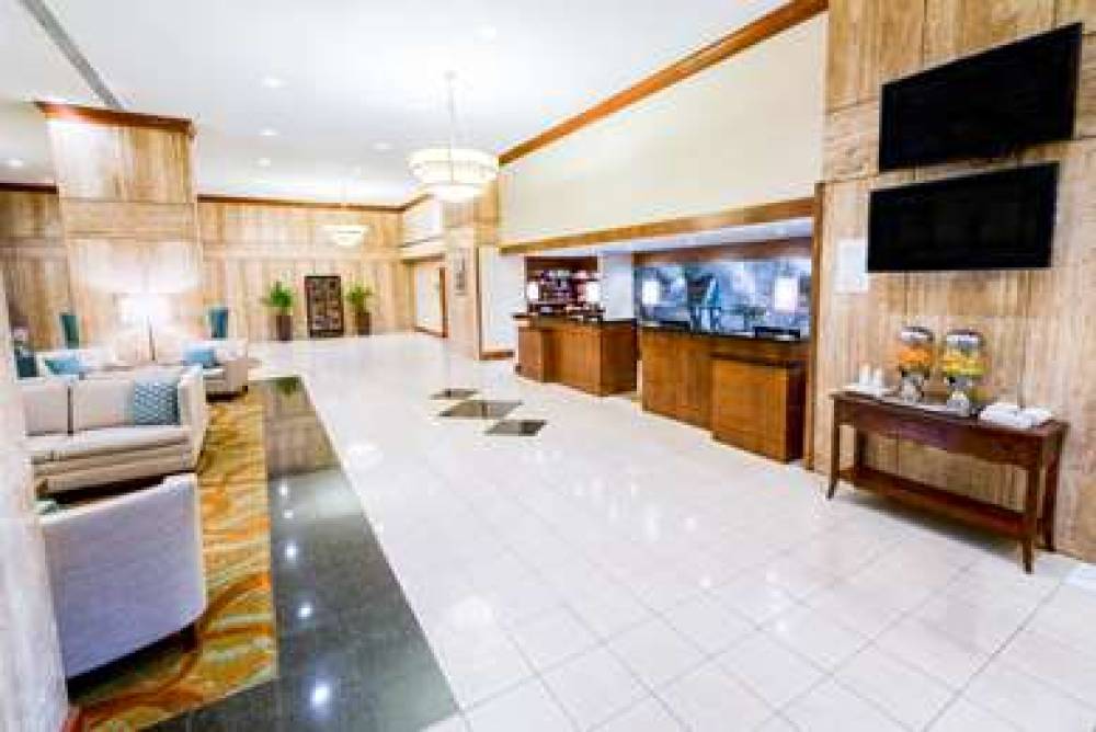 DOUBLETREE BY HILTON PHILADELPHIA A 5