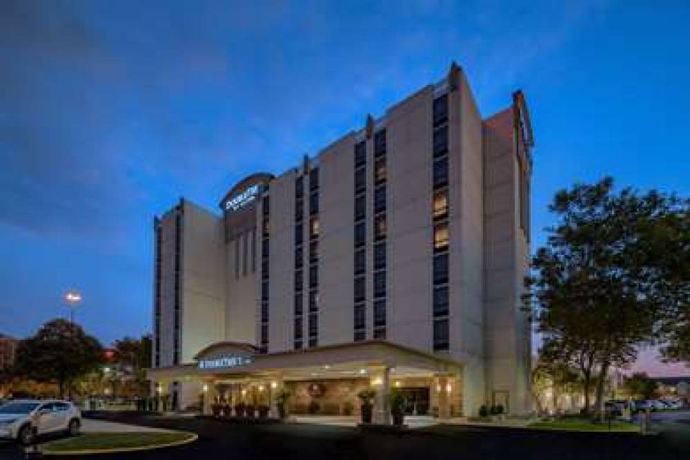 DOUBLETREE BY HILTON PHILADELPHIA A 2
