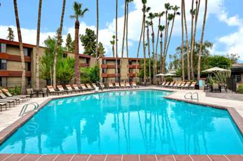 DOUBLETREE BY HILTON PHOENIX TEMPE 8