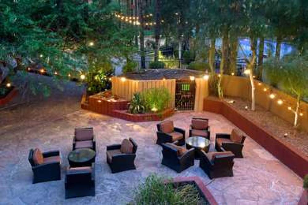 DOUBLETREE BY HILTON PHOENIX TEMPE 3