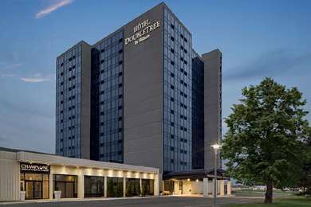 DOUBLETREE BY HILTON POINTE CL 5