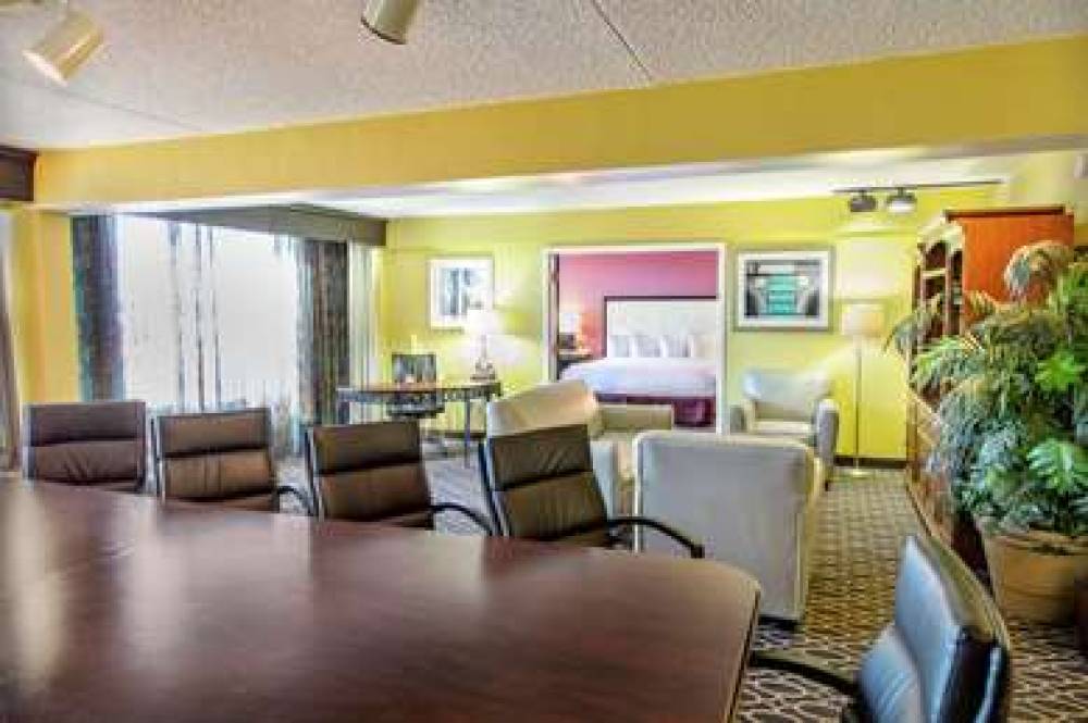 DoubleTree By Hilton Richmond Midlothian 9