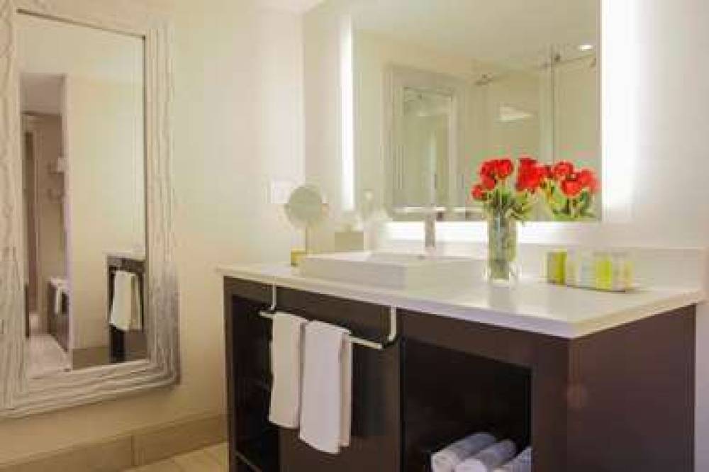 DoubleTree By Hilton Rochester 4